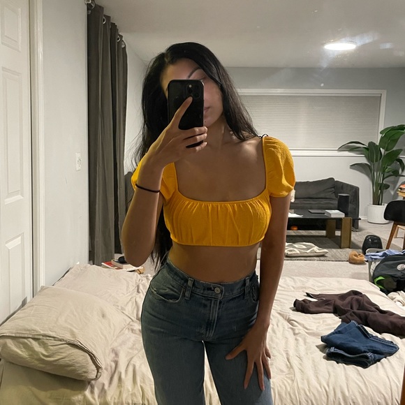 H&M ORANGE CROP TOP - Picture 2 of 3